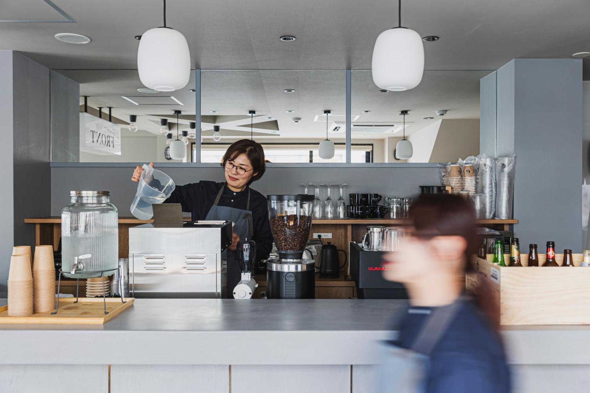 Gems Yufuin Hotel And Spa Cafe Bar Buitenkant foto