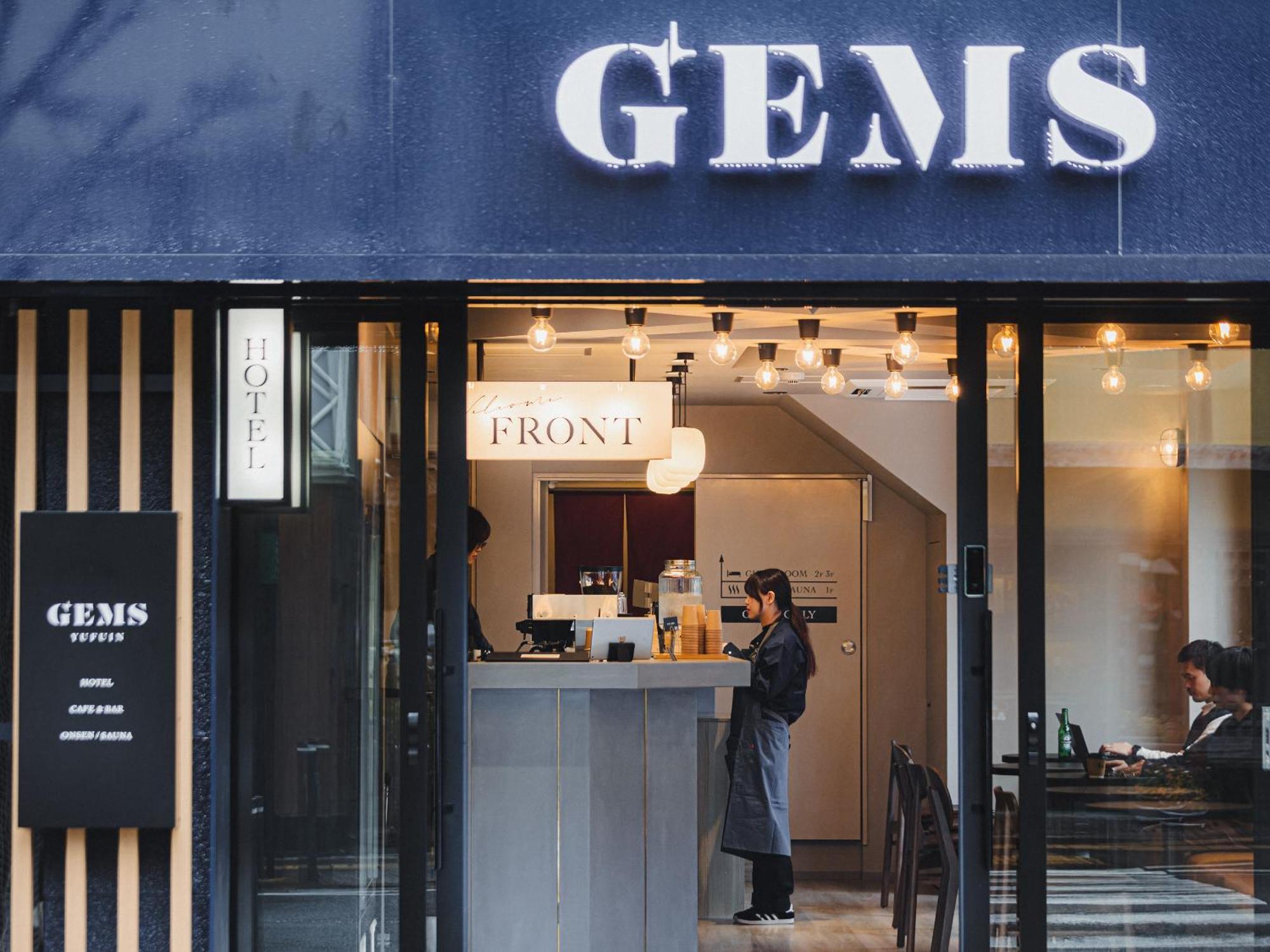 Gems Yufuin Hotel And Spa Cafe Bar Buitenkant foto